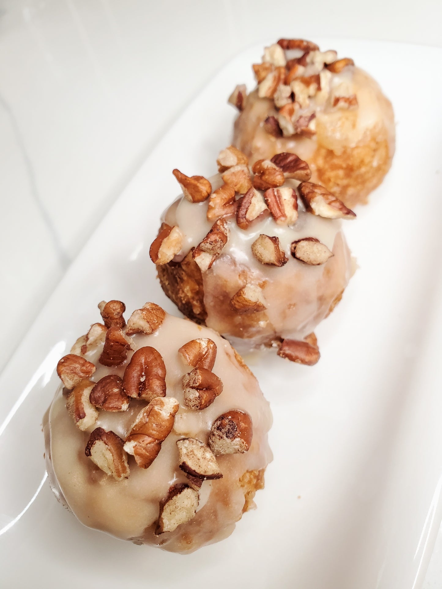 MAPLE PECAN PIE BALL